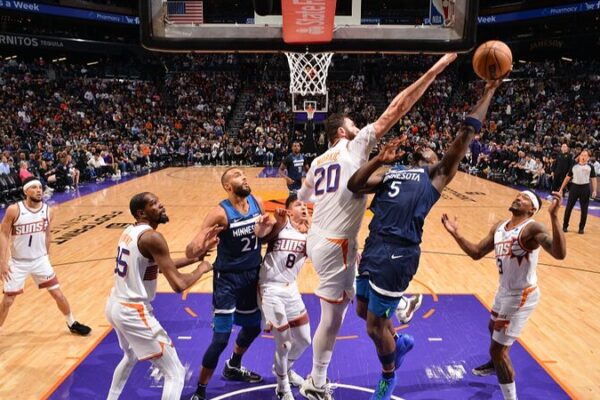 Suns Shine Bright 🏀: Phoenix Outscores Timberwolves in Defensive Showdown Suns_Shine_Bright____Phoenix_Outscores_Timberwolves_in_Defensive_Showdown