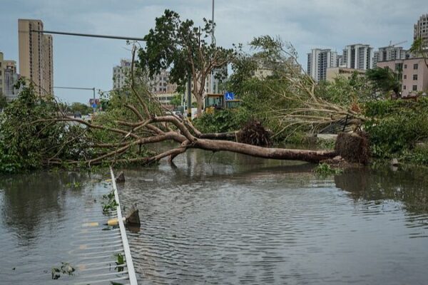 Super Typhoon Yagi Devastates Hainan Province, Claims Lives and Displaces Thousands Super_Typhoon_Yagi_Devastates_Hainan_Province__Claims_Lives_and_Displaces_Thousands video poster