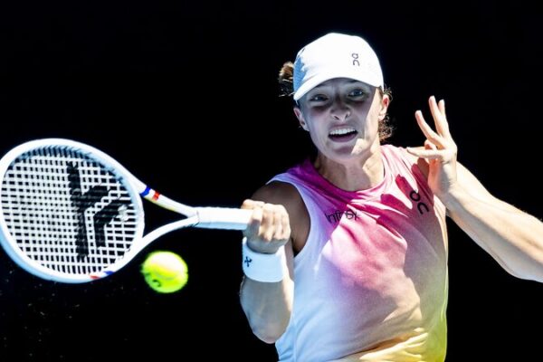 🏆 Swiatek Dominates Navarro to Reach Aussie Open Semis! 🎾 __Swiatek_Dominates_Navarro_to_Reach_Aussie_Open_Semis___