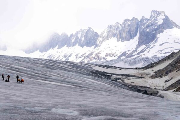 Swiss Glaciers Melting Fast Despite Snowy Winters 🌨️🗻 Swiss_Glaciers_Melting_Fast_Despite_Snowy_Winters____