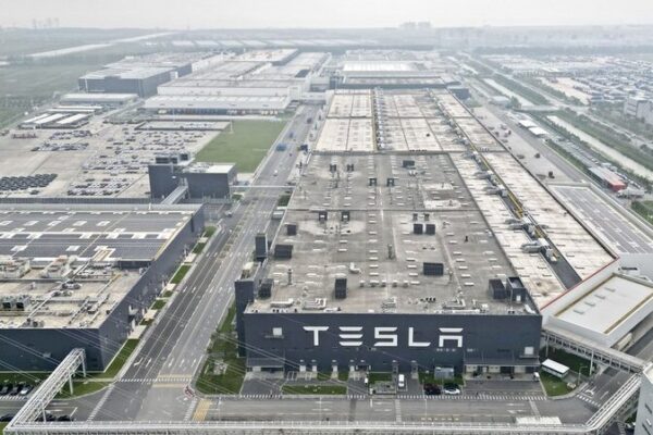 Tesla’s New Megafactory in Shanghai Set to Energize the Future 🚀 Tesla_s_New_Megafactory_in_Shanghai_Set_to_Energize_the_Future__