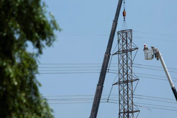 🌪️ Texas Storms Leave Over 190,000 Without Power: What’s Going On? ___Texas_Storms_Leave_Over_190_000_Without_Power__What_s_Going_On_