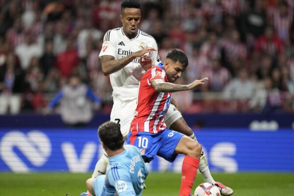 Thrilling Late Goal Seals 1-1 Draw in Dramatic Madrid Derby 🎉 Thrilling_Late_Goal_Seals_1_1_Draw_in_Dramatic_Madrid_Derby__