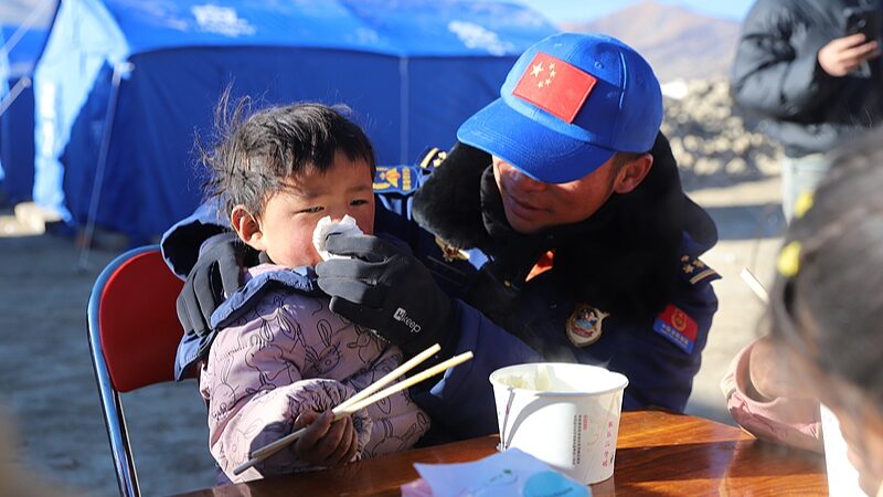 Tibetans_Find_Warmth_After_Xizang_Quake___Shelter__Aid__and_Hope_Amidst_Cold - News for amigos, by amigos Tibetans_Find_Warmth_After_Xizang_Quake___Shelter__Aid__and_Hope_Amidst_Cold
