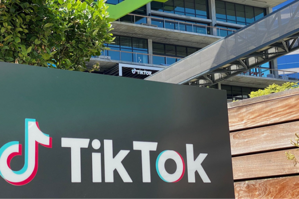 📱 TikTok Takes on the U.S.: ByteDance Sues Over Potential Ban ⚖️ __TikTok_Takes_on_the_U_S___ByteDance_Sues_Over_Potential_Ban___