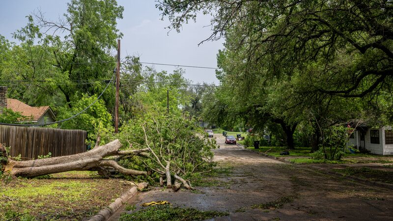 Tornado_Strikes_Texas__At_Least_5_Lives_Lost__Dozens_Injured - News for amigos, by amigos ___Tornado_Strikes_Texas__At_Least_5_Lives_Lost__Dozens_Injured