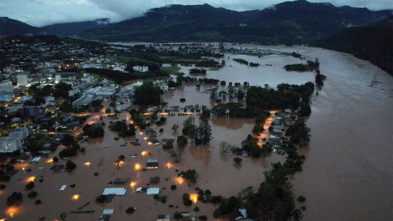 Torrential_Rains_in_Southern_Brazil_Leave_29_Dead_and_Thousands_Displaced___ - News for amigos, by amigos Torrential_Rains_in_Southern_Brazil_Leave_29_Dead_and_Thousands_Displaced___
