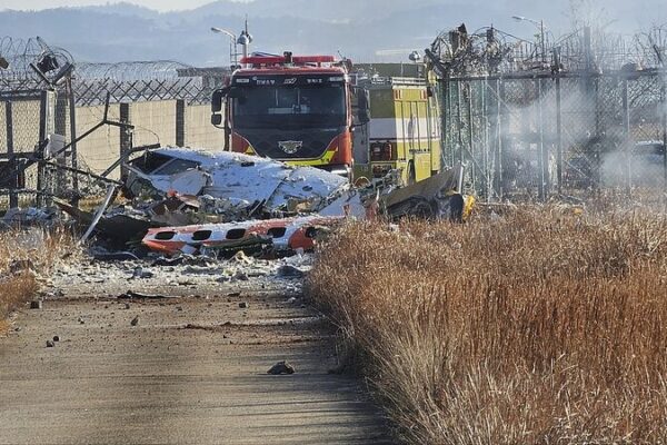 Tragedy in Muan: Plane Crash Claims 124 Lives at South Korean Airport Tragedy_in_Muan__Plane_Crash_Claims_124_Lives_at_South_Korean_Airport video poster