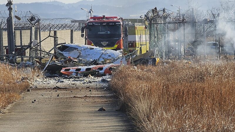 Tragedy_in_Muan__Plane_Crash_Claims_124_Lives_at_South_Korean_Airport_poster - News for amigos, by amigos Tragedy_in_Muan__Plane_Crash_Claims_124_Lives_at_South_Korean_Airport video poster