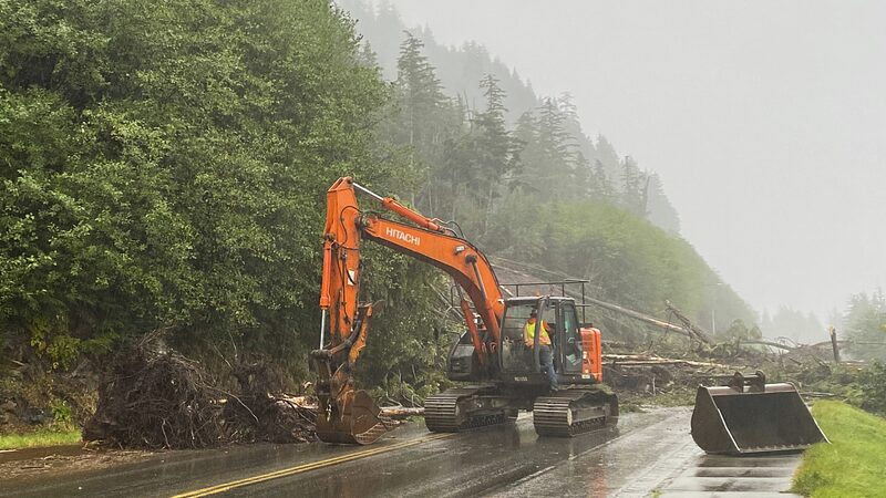 Tragic_Landslide_in_Alaska_Claims_One_Life_and_Injures_Three