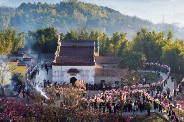 Travel Soars as Chinese New Year Celebrations Begin 🧧✈️ Travel_Soars_as_Chinese_New_Year_Celebrations_Begin____