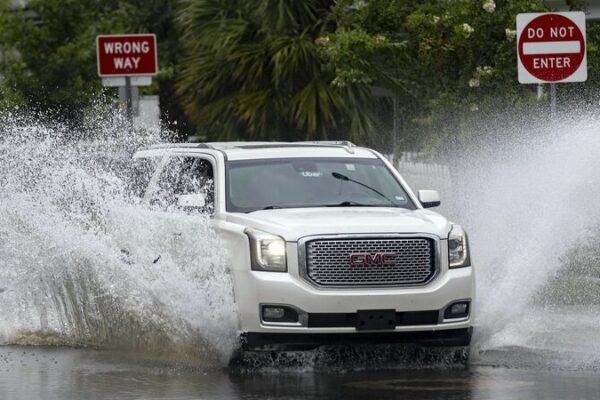 Tropical Storm Debby Soaks Florida, Leaves Tragic Trail 🌊 Tropical_Storm_Debby_Soaks_Florida__Leaves_Tragic_Trail__