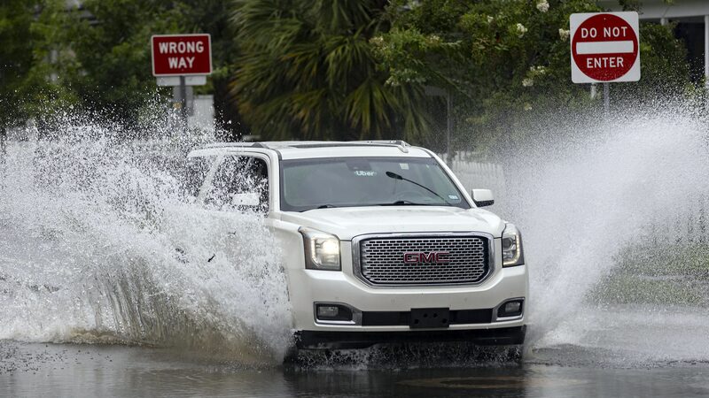 Tropical_Storm_Debby_Soaks_Florida__Leaves_Tragic_Trail__ - News for amigos, by amigos Tropical_Storm_Debby_Soaks_Florida__Leaves_Tragic_Trail__