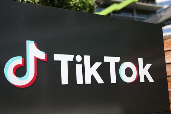 Trump_Hints_at_Keeping_TikTok_Alive__For_a_Little_While____