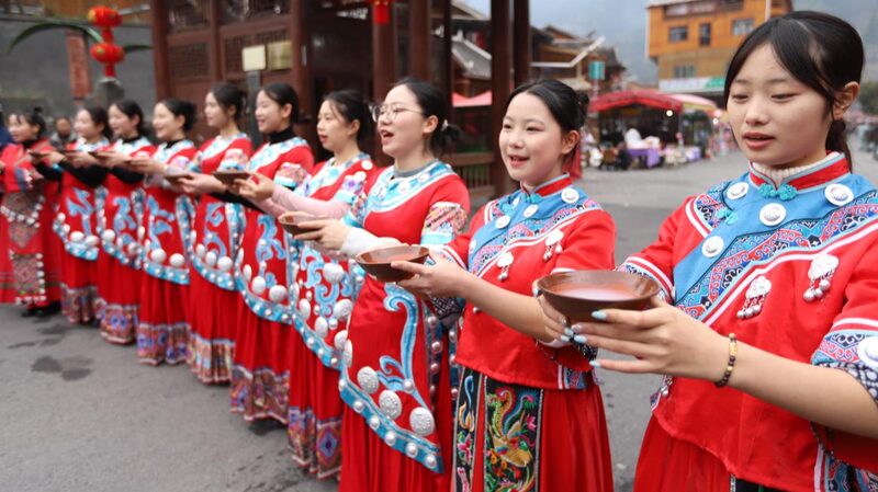 Tujia_People_in_Guizhou__Chase_the_New_Year__with_400_Year_Tradition - News for amigos, by amigos Tujia_People_in_Guizhou__Chase_the_New_Year__with_400_Year_Tradition