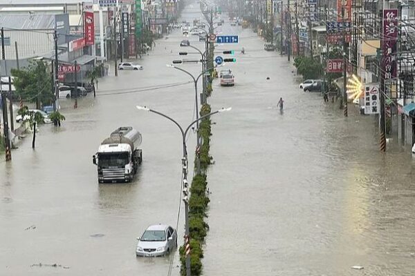 Typhoon_Gaemi_Hits_Taiwan__10_Dead__Nearly_900_Injured__