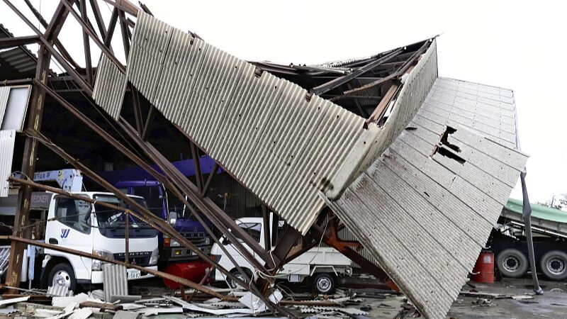 Typhoon_Shanshan_Strikes_Japan__3_Dead__Dozens_Injured___ - News for amigos, by amigos Typhoon_Shanshan_Strikes_Japan__3_Dead__Dozens_Injured___