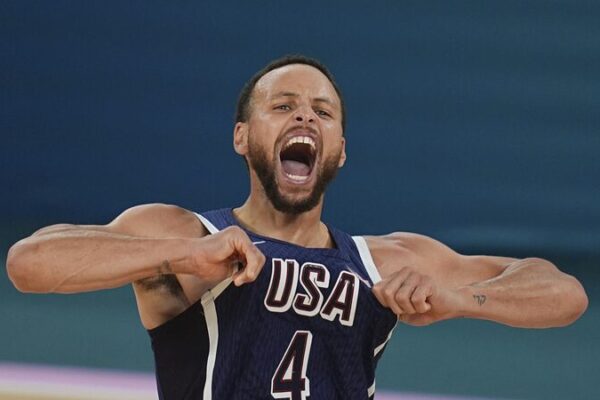 USA clinches fifth straight Olympic basketball gold in ‘Curry Time’ showdown USA_clinches_fifth_straight_Olympic_basketball_gold_in__Curry_Time__showdown