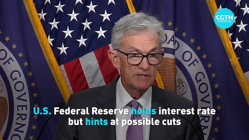 US_Fed_Holds_Rates_Steady_but_Hints_at_Possible_Cuts_Soon___poster - News for amigos, by amigos US_Fed_Holds_Rates_Steady_but_Hints_at_Possible_Cuts_Soon__ video poster