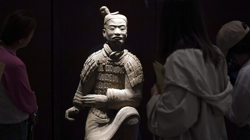 Unearthed_and_Untouched__China_s_Pristine_Kneeling_Archer_Terracotta_Warrior - News for amigos, by amigos __Unearthed_and_Untouched__China_s_Pristine_Kneeling_Archer_Terracotta_Warrior