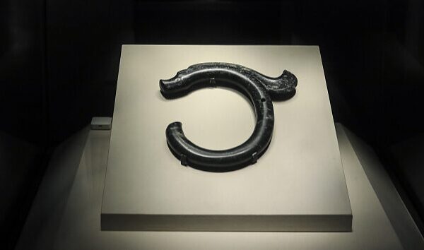 Unearthing China’s Ancient Jade Dragon 🐉: The First Loong Revealed Unearthing_China_s_Ancient_Jade_Dragon____The_First_Loong_Revealed