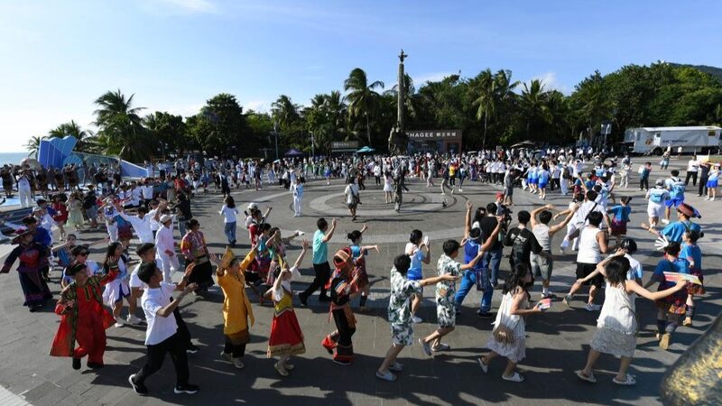 Unity_in_Diversity__China_s_Ethnic_Minorities_Light_Up_Sanya_Gala__ video poster