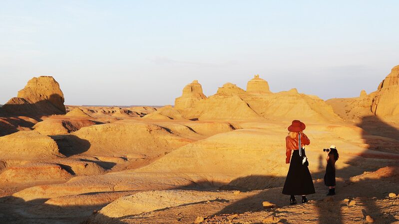 Unveiling_Xinjiang_s_Enigmatic_Devil_City__A_Wind_Carved_Wonderland - News for amigos, by amigos Unveiling_Xinjiang_s_Enigmatic_Devil_City__A_Wind_Carved_Wonderland