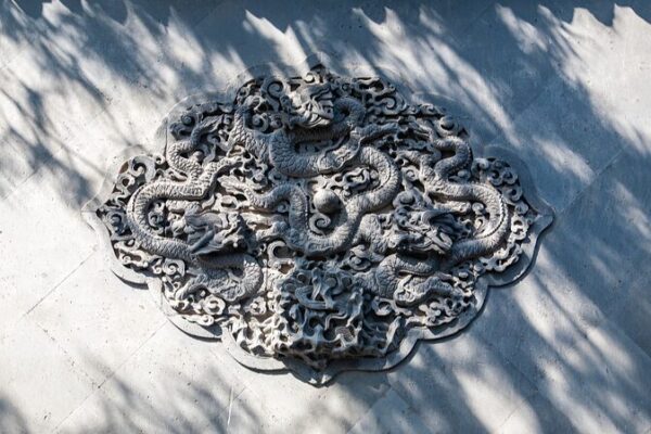 Unveiling the Loong: Dragons in Ancient Chinese Architecture Unveiling_the_Loong__Dragons_in_Ancient_Chinese_Architecture