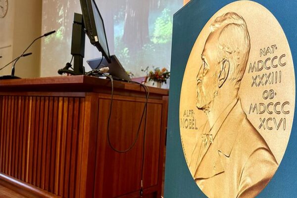 Victor Ambros & Gary Ruvkun Awarded 2024 Nobel Prize in Medicine for microRNA Discovery 🎉 Victor_Ambros___Gary_Ruvkun_Awarded_2024_Nobel_Prize_in_Medicine_for_microRNA_Discovery__