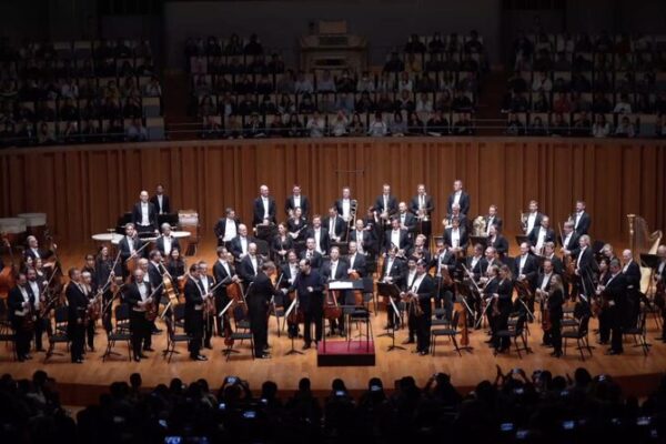 Vienna Philharmonic Orchestra Returns to China After Five-Year Hiatus 🎶 Vienna_Philharmonic_Orchestra_Returns_to_China_After_Five_Year_Hiatus__ video poster