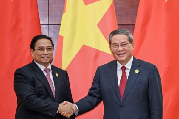 Vietnam Boosts Ties with China, Opens New Consulate in Chongqing 🚀 Vietnam_Boosts_Ties_with_China__Opens_New_Consulate_in_Chongqing__