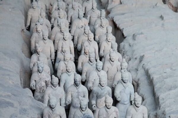 Voices from Around the World: Unveiling China’s Terracotta Warriors Voices_from_Around_the_World__Unveiling_China_s_Terracotta_Warriors video poster