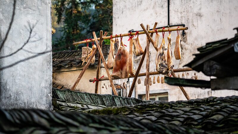 Warm_Up__Major_Snow_Brings_the_Chill_and_Cravings____