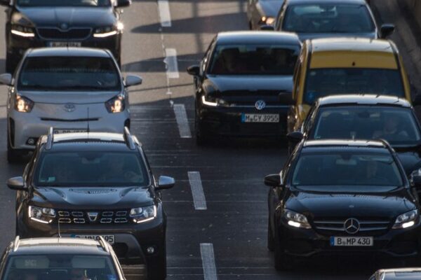 Weekend Wheels Halt? Germany’s Proposed Driving Ban Causes Uproar 🚗✋ Weekend_Wheels_Halt__Germany_s_Proposed_Driving_Ban_Causes_Uproar___