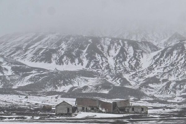When Fire Meets Ice: Deception Island’s Clues to Life on Mars When_Fire_Meets_Ice__Deception_Island_s_Clues_to_Life_on_Mars