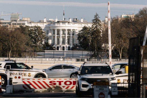 White House Offers Cash Incentives for Federal Workers to Resign 💰 White_House_Offers_Cash_Incentives_for_Federal_Workers_to_Resign__