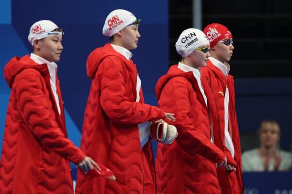Why Swimmer Pan Zhanle Wore a Down Jacket at the Paris Olympics 🏊♂️❄️ Why_Swimmer_Pan_Zhanle_Wore_a_Down_Jacket_at_the_Paris_Olympics_______