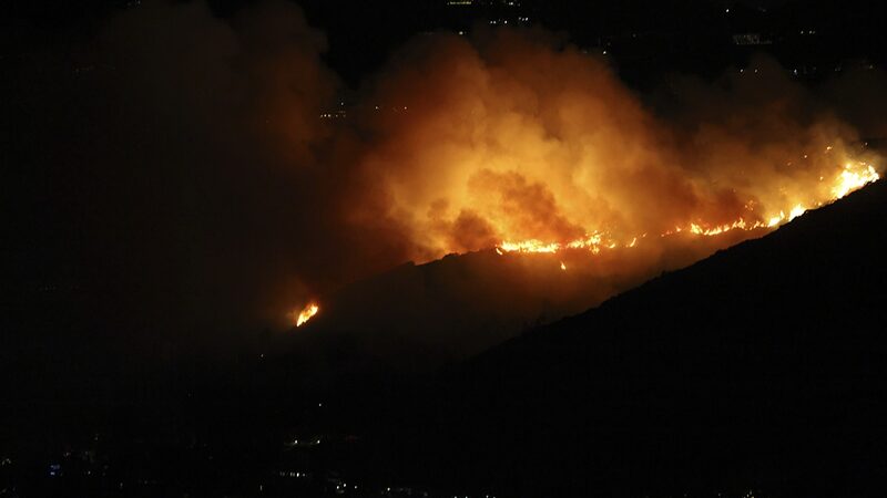 Wildfires_Blaze_Through_Los_Angeles__Hollywood_Hills_Under_Threat - News for amigos, by amigos Wildfires_Blaze_Through_Los_Angeles__Hollywood_Hills_Under_Threat