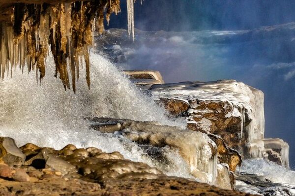 Winter Magic at Hukou Waterfall: Yellow River’s Icy Spectacle Winter_Magic_at_Hukou_Waterfall__Yellow_River_s_Icy_Spectacle