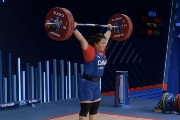 Wu Yan Shines Bright: Sweeps Triple Gold at World Weightlifting Championships! 💪🏋️♀️ Wu_Yan_Shines_Bright__Sweeps_Triple_Gold_at_World_Weightlifting_Championships________