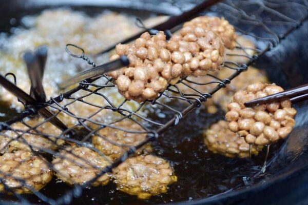 Wupo Peanut Cake: Hainan’s Crunchy Sweet Delight Wupo_Peanut_Cake__Hainan_s_Crunchy_Sweet_Delight