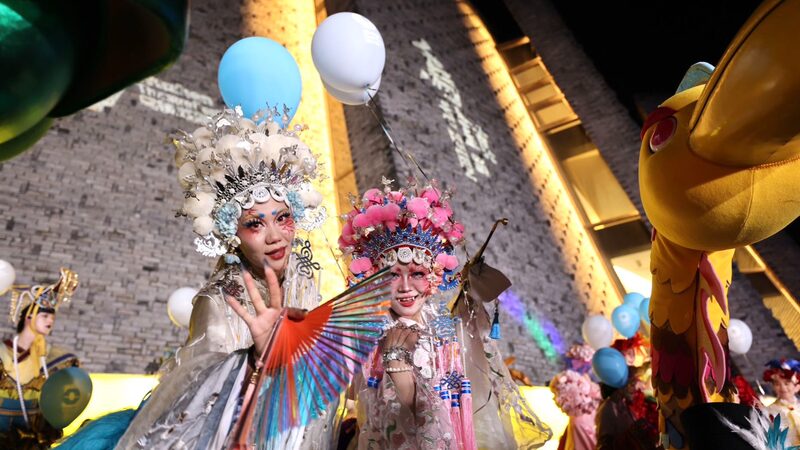 Wuzhen_Theatre_Festival_Lights_Up__24_Plays_from_11_Countries_Take_the_Stage_ - News for amigos, by amigos __Wuzhen_Theatre_Festival_Lights_Up__24_Plays_from_11_Countries_Take_the_Stage_