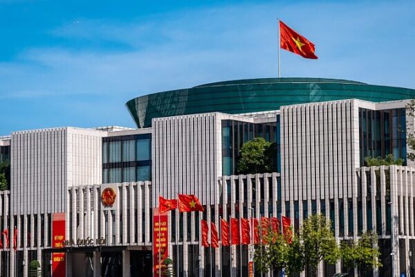 Xi Jinping Touches Down in Vietnam for Landmark State Visit 🇨🇳🇻🇳 Xi_Jinping_Touches_Down_in_Vietnam_for_Landmark_State_Visit_____ video poster