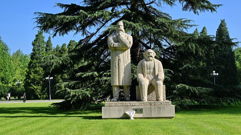 Xi_Jinping_Urges_a_Fresh_Take_on_Marxism_for_China_s_Next_Gen__ - News for amigos, by amigos Xi_Jinping_Urges_a_Fresh_Take_on_Marxism_for_China_s_Next_Gen__