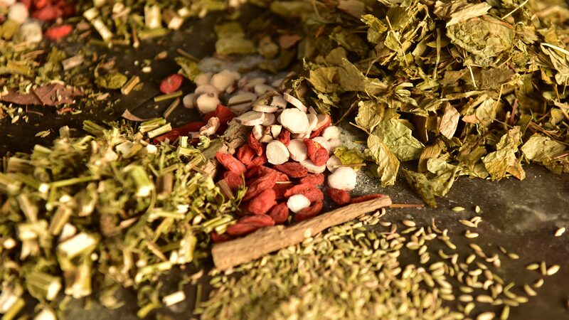 Xi_Jinping__China_s_Traditional_Medicine_Set_to_Benefit_the_World - News for amigos, by amigos __Xi_Jinping__China_s_Traditional_Medicine_Set_to_Benefit_the_World