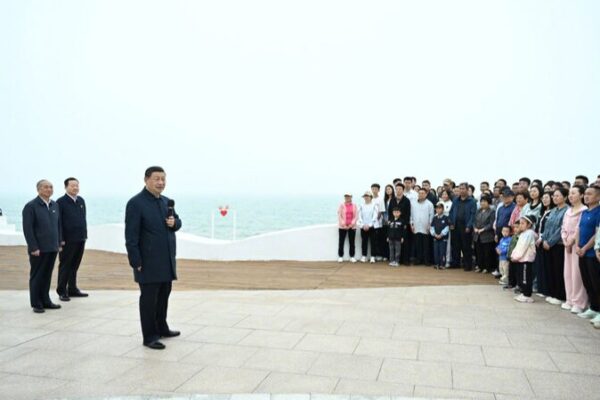 Xi Jinping: Hard Work is the Key to a Happy Life 🌟 Xi_Jinping__Hard_Work_is_the_Key_to_a_Happy_Life__