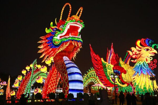 Xi’an’s Tang Paradise Shines Bright for Year of the Dragon Lantern Fest 🐉 Xi_an_s_Tang_Paradise_Shines_Bright_for_Year_of_the_Dragon_Lantern_Fest__