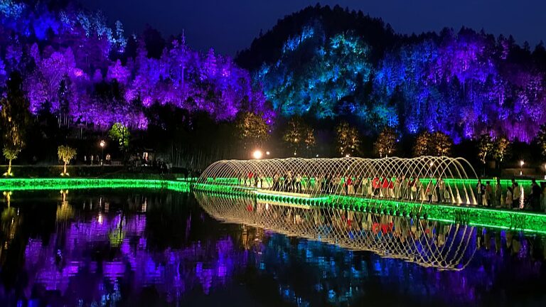 Xidi_Village__Where_950_Years_of_History_Meet_Cutting_Edge_Tech__