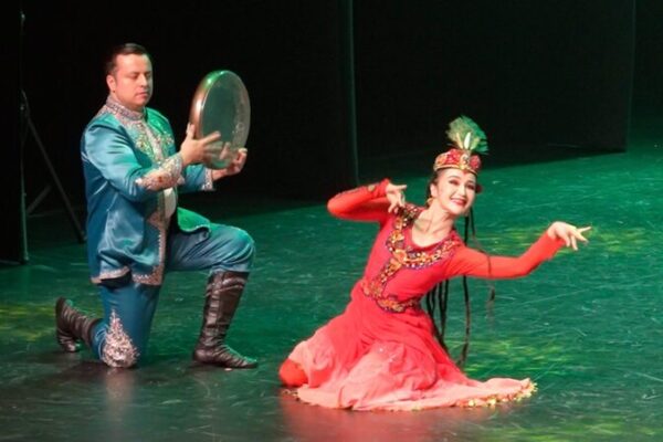 Xinjiang’s Magical Performance Captivates Kuwait Audiences 🎉 Xinjiang_s_Magical_Performance_Captivates_Kuwait_Audiences__