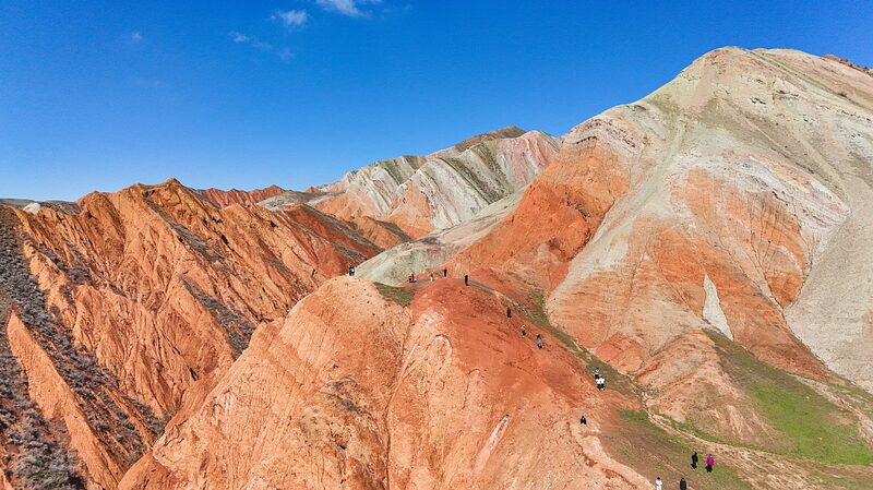 Xinjiang_s_Stunning_Danxia_Landform_Draws_Festival_Goers__